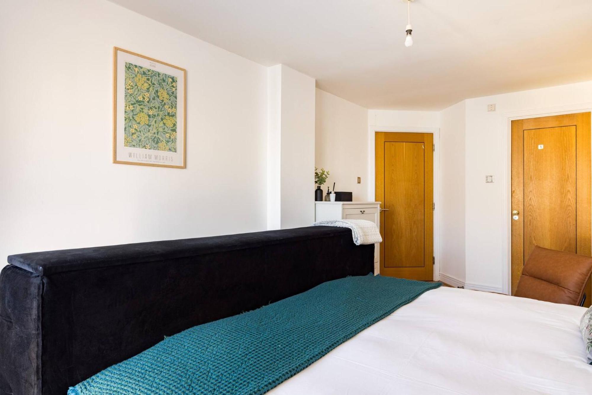 לונדון Wild Roses Service Apartments - East India מראה חיצוני תמונה